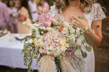 Fleuriste spécialisé en mariage : achetez des fleurs pour vos événements